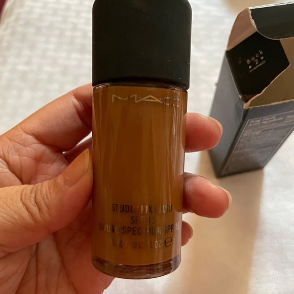 MAC Cosmetics Other - MAC Studio Fix Fluid Foundation SPF 15 NC50